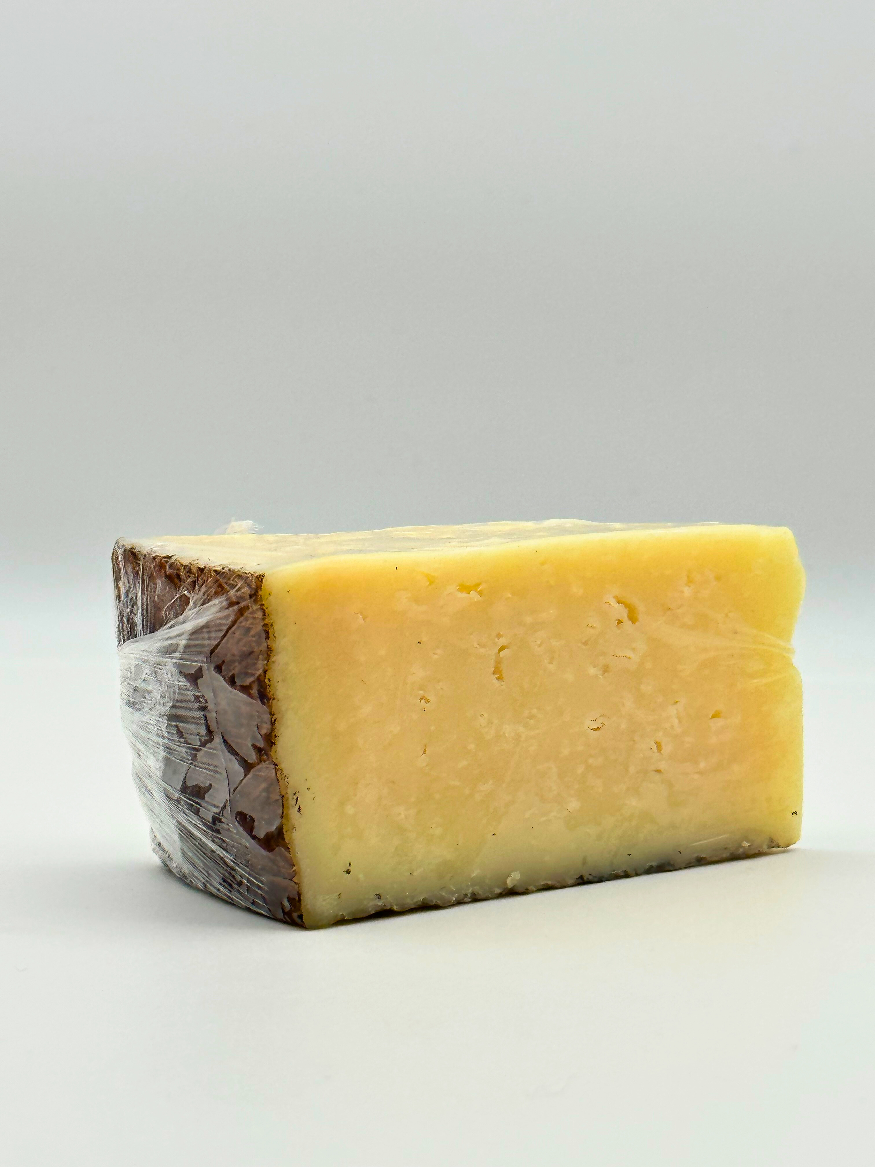 フェルミエ ケソマンチェゴ 9ヶ月熟成 ハード 100g